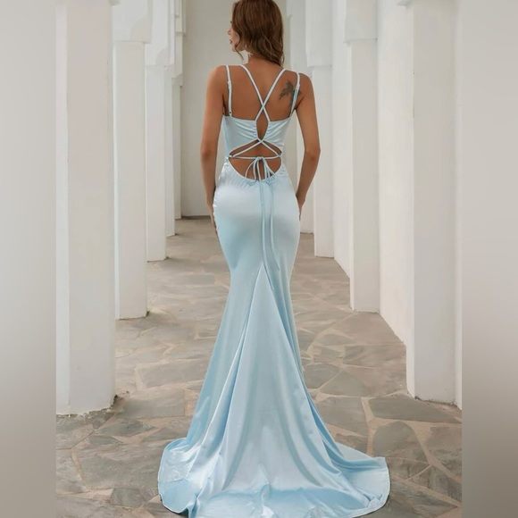 BNWT BABYBLUE Lace Up Back Satin Mermaid Prom Dress - Picture 5 of 7
